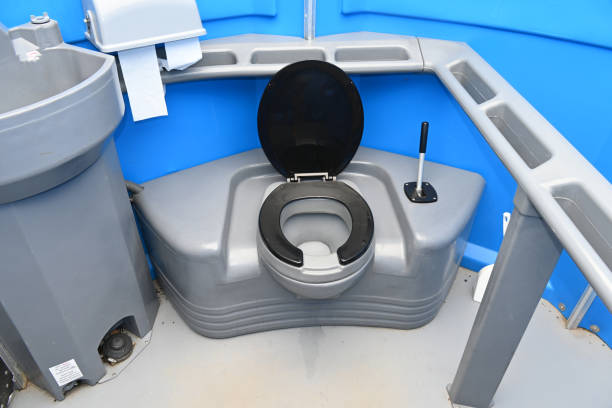 Best Portable restroom trailer rental  in Lake Barrington, IL